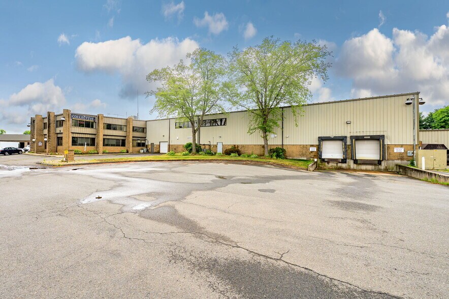 6 Industrial Rd, Windsor Locks, CT à vendre - Photo de l’immeuble – Image 2 sur 12