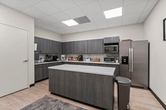 4600 E Martha Truman Rd, Grandview, MO à louer Photo intérieure– Image 2 sur 3