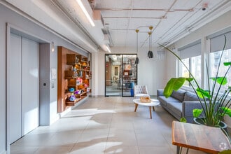 990 Homer St, Vancouver, BC à louer Photo intérieure– Image 1 sur 5