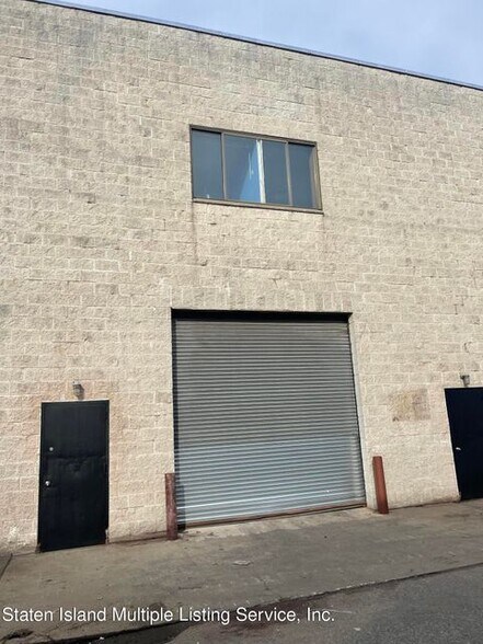 151 Industrial Loop, Staten Island, NY à louer - Photo de l’immeuble – Image 2 sur 28