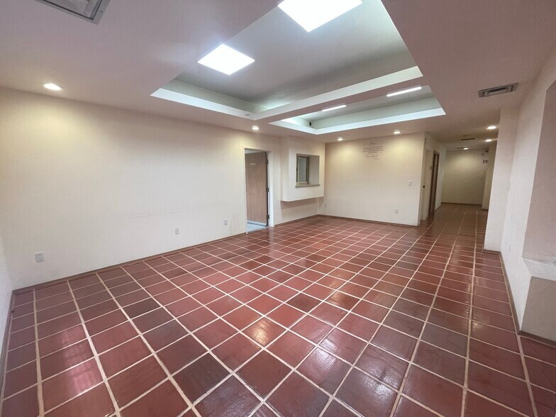 1709 Girard Blvd NE, Albuquerque, NM à louer - Photo de l’immeuble – Image 3 sur 34
