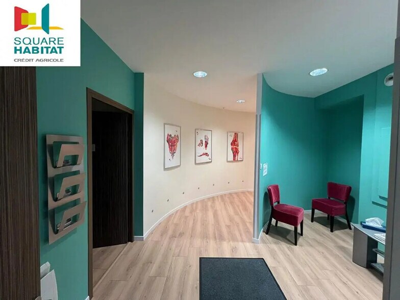 Local d'activités dans Pontarlier à vendre - Photo de l’immeuble – Image 1 sur 4