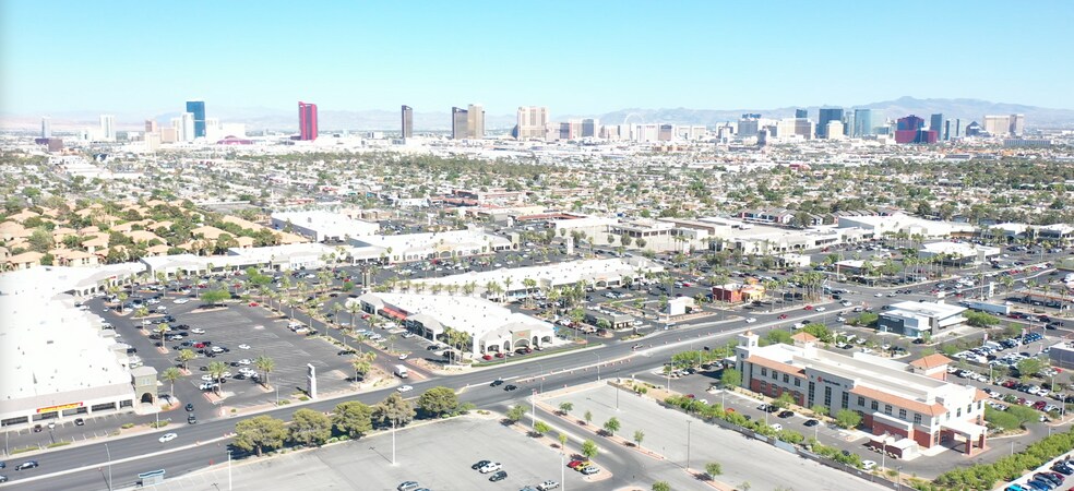 4604-4798 W Sahara Ave, Las Vegas, NV à louer - Photo de l’immeuble – Image 1 sur 17