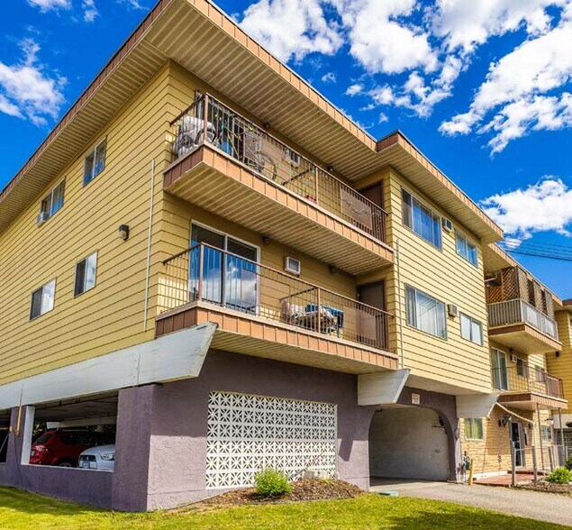 1903 32 St, Vernon, BC à vendre - Photo de l’immeuble – Image 3 sur 5