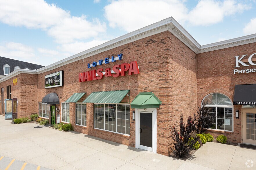 1050-1060 Chinoe Rd, Lexington, KY à louer - Photo de l’immeuble – Image 3 sur 9