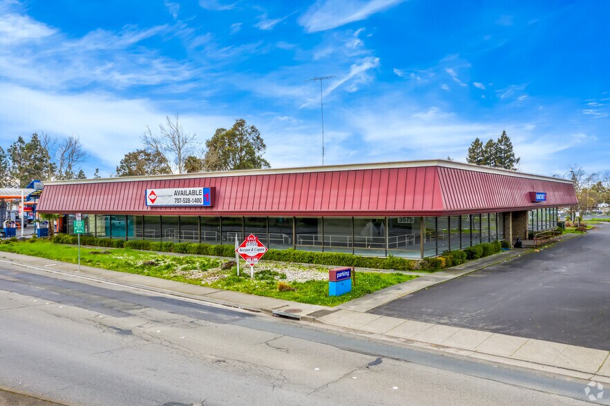 3575 Cleveland Ave, Santa Rosa, CA à louer - Photo principale – Image 1 sur 6