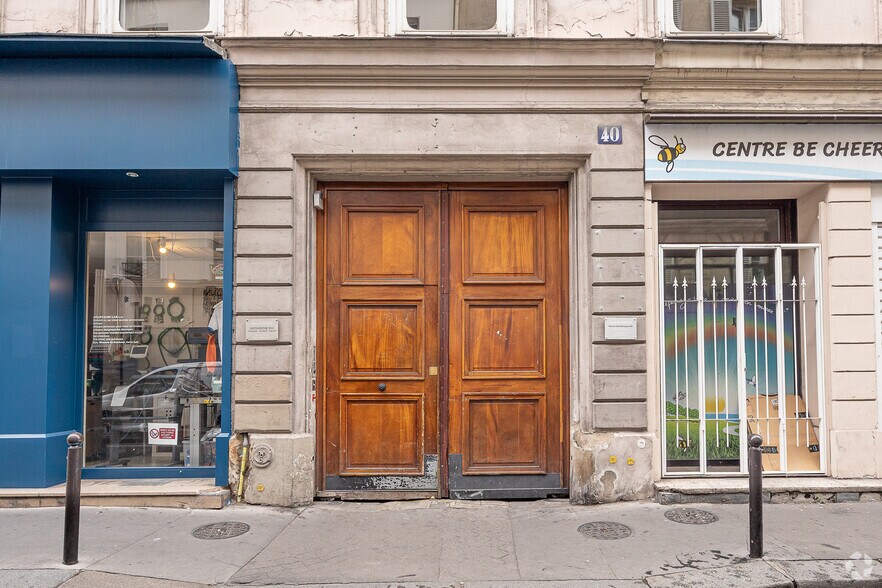 40 Rue De Paradis, Paris à louer - Photo de l’immeuble – Image 3 sur 3