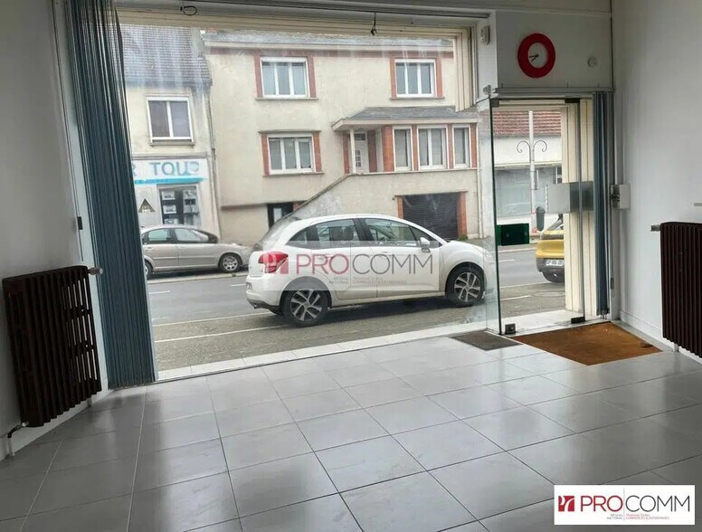 Local commercial dans Lucé à vendre - Photo de l’immeuble – Image 1 sur 4