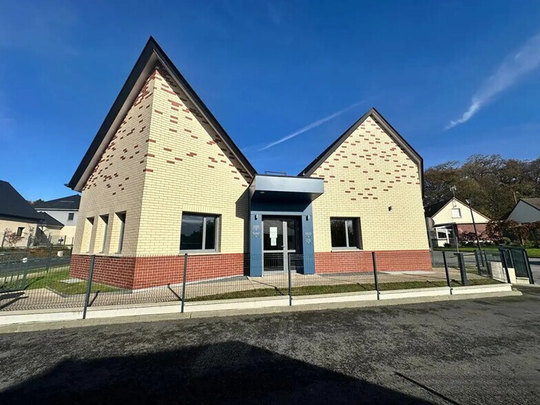 Bureau dans Saint-Romain-de-Colbosc à vendre - Photo de l’immeuble – Image 1 sur 7