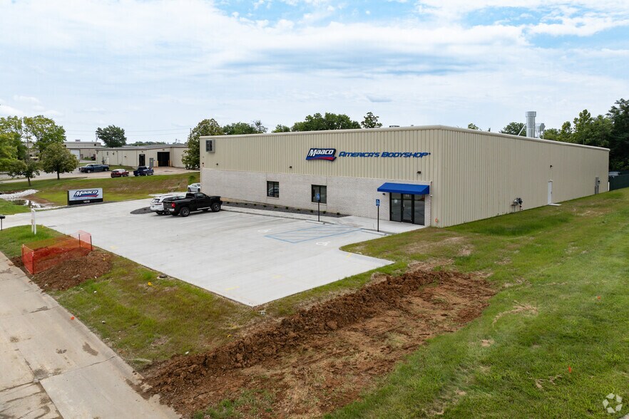 1510 Progress West Ln, O'Fallon, MO à louer - Photo de l’immeuble – Image 3 sur 7