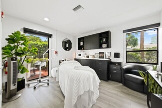 Plus de détails pour 825-875 Meadows Rd, Boca Raton, FL - Bureau à louer