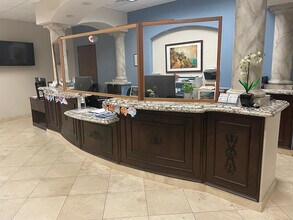 2815 S Main St, Corona, CA à louer Photo intérieure– Image 2 sur 5