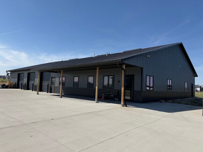 501 Prosperity Way, North Sioux City, SD à vendre - Photo principale – Image 1 sur 27