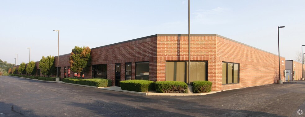 31632 N Ellis Dr, Volo, IL à louer - Photo de l’immeuble – Image 3 sur 9