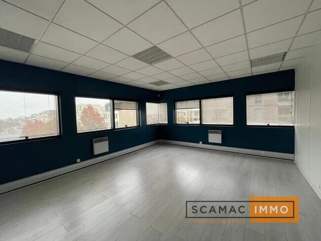 Plus de détails pour 31 Avenue Pierre Brosolette, 91380 Chilly-Mazarin, Chilly-Mazarin - Bureau à vendre