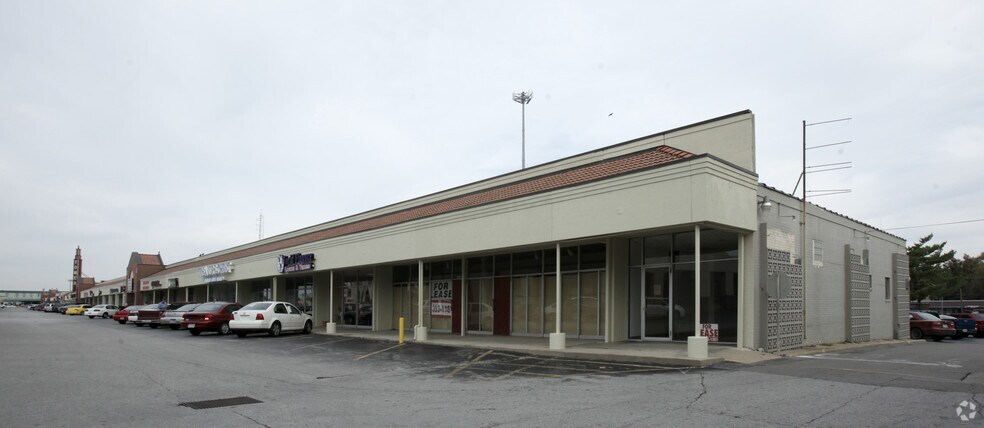 1800-1950 S Glenstone Ave, Springfield, MO à louer - Photo de l’immeuble – Image 3 sur 12