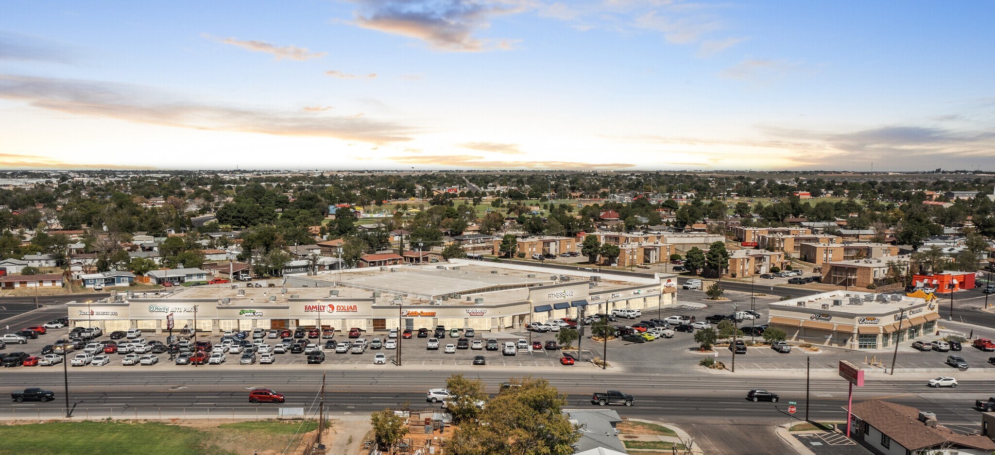 621-625 E 42nd St, Odessa, TX à vendre Photo principale– Image 1 sur 8