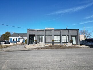 Plus de détails pour 69 Kempster Ave, Ottawa, ON - Bureau à louer