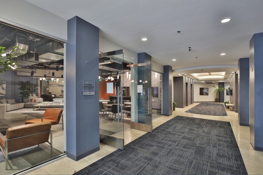 2829 Townsgate Rd, Westlake Village, CA à louer - Photo de l’immeuble – Image 1 sur 2