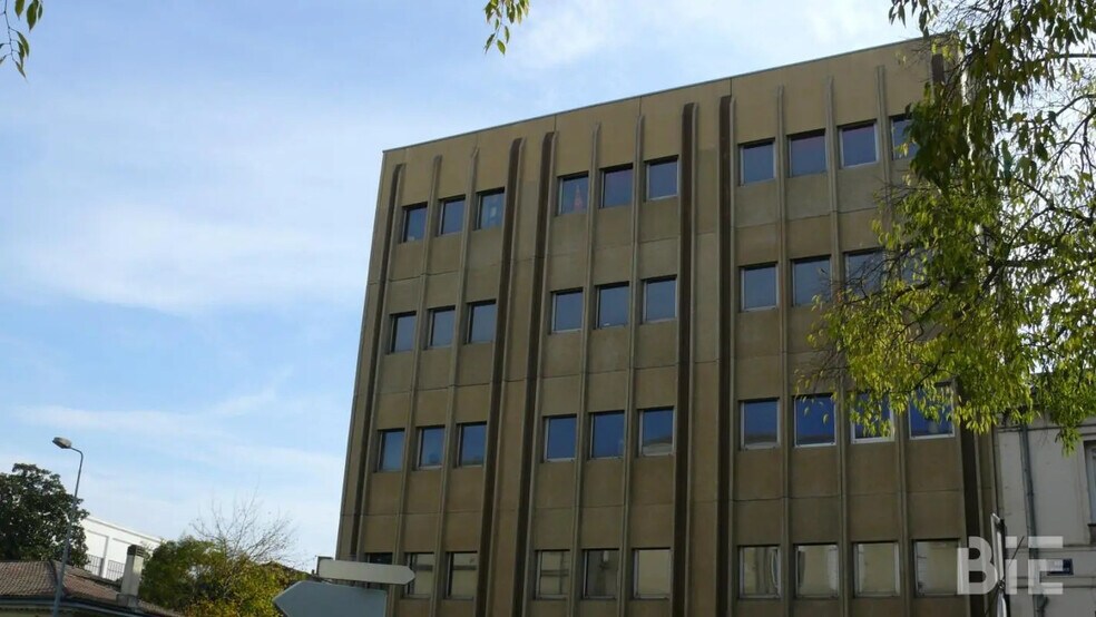 Bureau dans Bordeaux à louer - Photo de l’immeuble – Image 1 sur 4