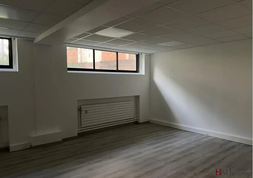 Bureau dans Rouen à louer - Photo de l’immeuble – Image 3 sur 5