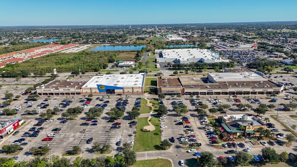 2500-2808 Smith Ranch Rd, Pearland, TX à louer - Photo de l’immeuble – Image 2 sur 15