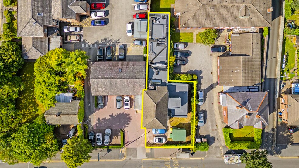 144A Dialstone Ln, Stockport à vendre - Photo de l’immeuble – Image 2 sur 21