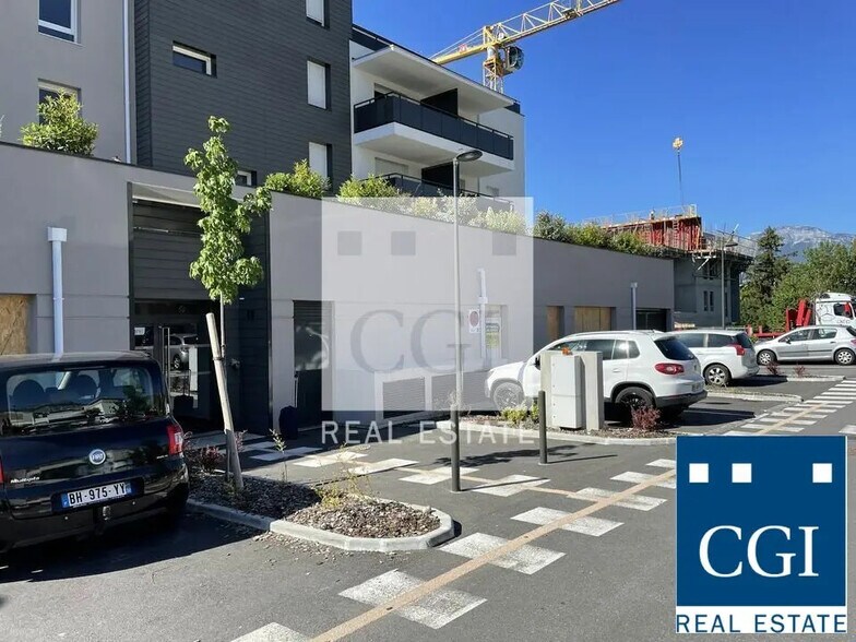 Bureau dans Meylan à louer - Photo de l’immeuble – Image 3 sur 12