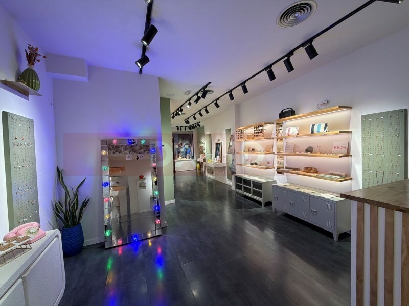 Local commercial dans Barcelone, Barcelona à louer Photo intérieure– Image 1 sur 8