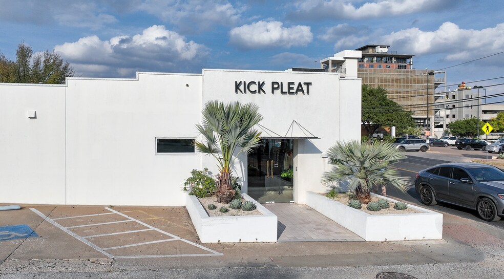 624 N Lamar Blvd, Austin, TX à louer - Photo de l’immeuble – Image 1 sur 9