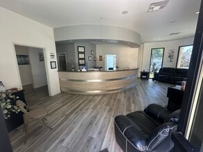 9606-9622 Foothill Blvd, Rancho Cucamonga, CA à louer Photo intérieure– Image 1 sur 6
