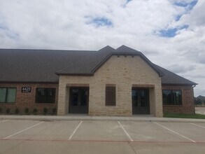 4425 Plano Pkwy, Carrollton, TX à louer Photo de l’immeuble– Image 1 sur 10