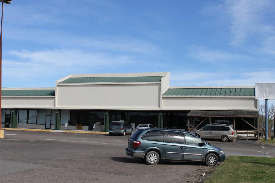 100 N Expressway 77, Raymondville, TX à louer - Photo de l’immeuble – Image 3 sur 3