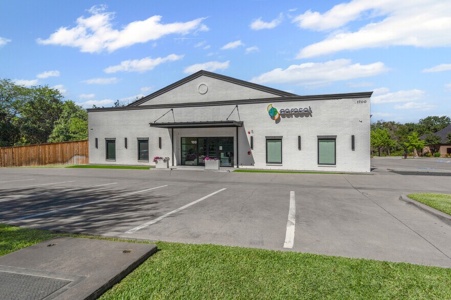 1700 Tennison Pky, Colleyville, TX à vendre - Photo de l’immeuble – Image 3 sur 26