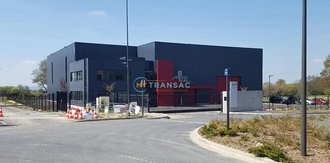 Plus de détails pour Local d’activités à vendre