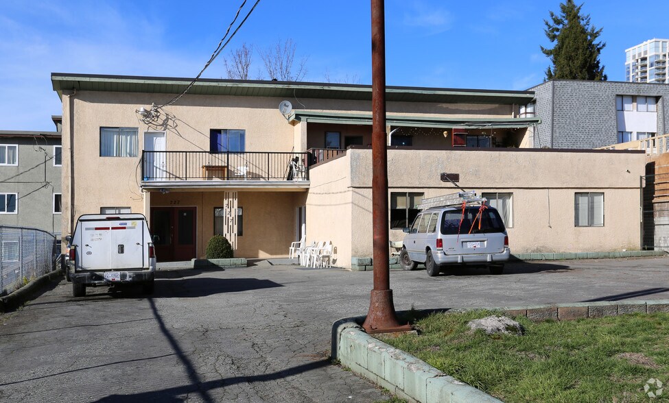 727 Fourth Ave, New Westminster, BC à vendre - Photo de l’immeuble – Image 2 sur 3