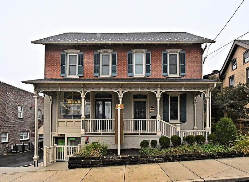206 N Main St, Souderton, PA à vendre - Photo principale – Image 1 sur 55