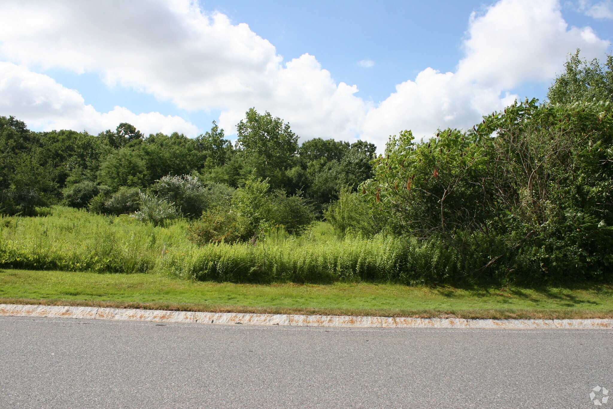 800 Nickerson Rd, Marlborough, MA à louer Photo principale– Image 1 sur 4