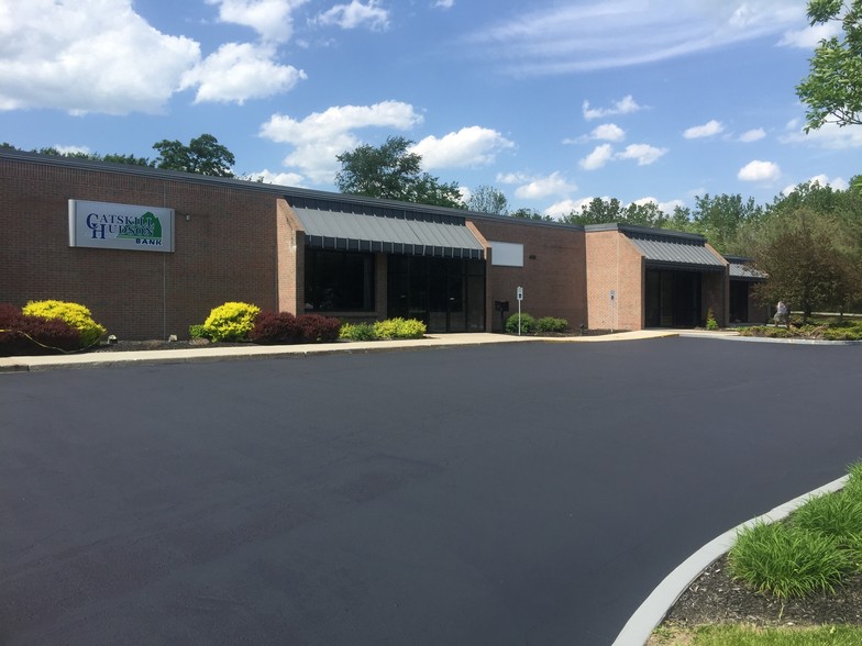 643 Route 211E, Middletown, NY à louer - Photo de l’immeuble – Image 1 sur 7