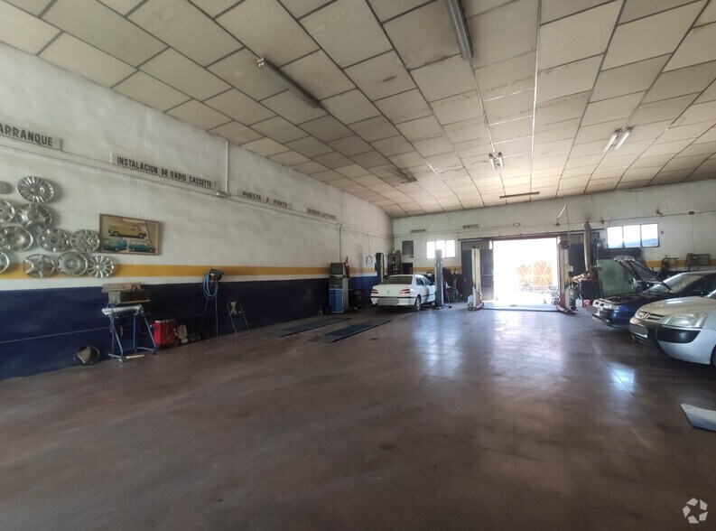 Industriel/Logistique dans La Puebla de Almoradiel, Toledo à vendre - Photo de l’immeuble – Image 2 sur 9