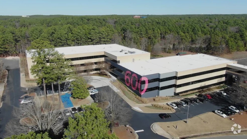 600 Park Offices Dr, Durham, NC à louer - Vidéo aérienne – Image 2 sur 57