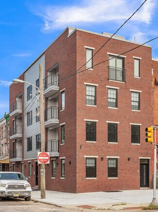 Plus de détails pour 1947 N 33rd St, Philadelphia, PA - Logement à vendre