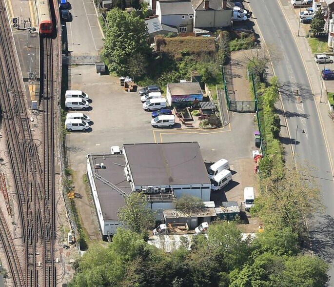 111 Alexandra Rd, Londres à louer - Photo de l’immeuble – Image 3 sur 5