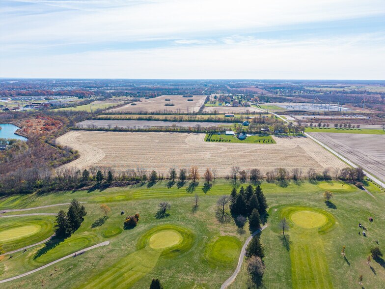 Cole Rd, Galloway, OH à vendre - Aérien – Image 1 sur 3