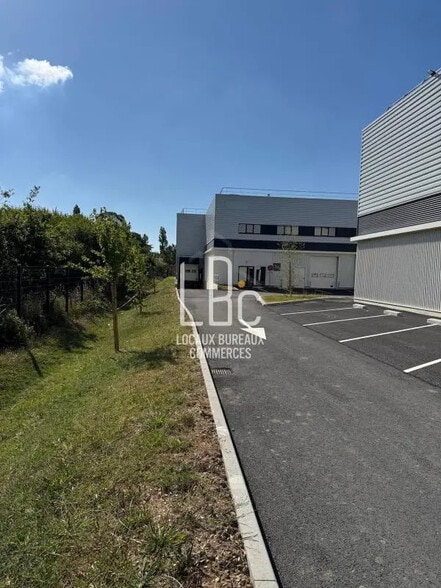 2B Route De L'Aerodrome, Saint-Aignan-Grandlieu à louer - Photo de l’immeuble – Image 3 sur 27