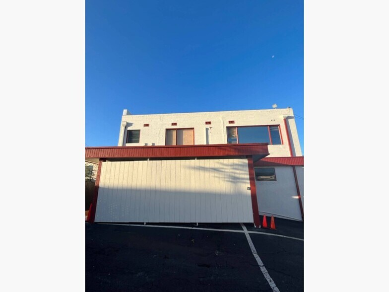 2130 N King St, Honolulu, HI à louer - Photo de l’immeuble – Image 3 sur 11