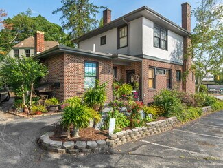 Plus de détails pour 104 Clairmont Dr, Hendersonville, NC - Local commercial à vendre