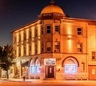Plus de détails pour 201 Steele St, Algoma, WI - Hôtellerie à vendre