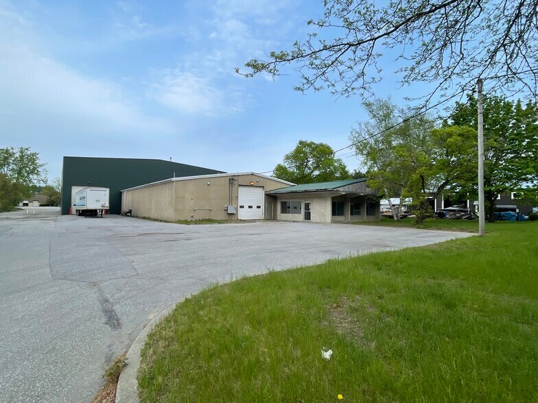 74 Avenue B Ave, Williston, VT à vendre - Photo de l’immeuble – Image 2 sur 5