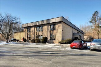 Plus de détails pour 22 Commerce Rd, Newtown, CT - Local d'activités à louer